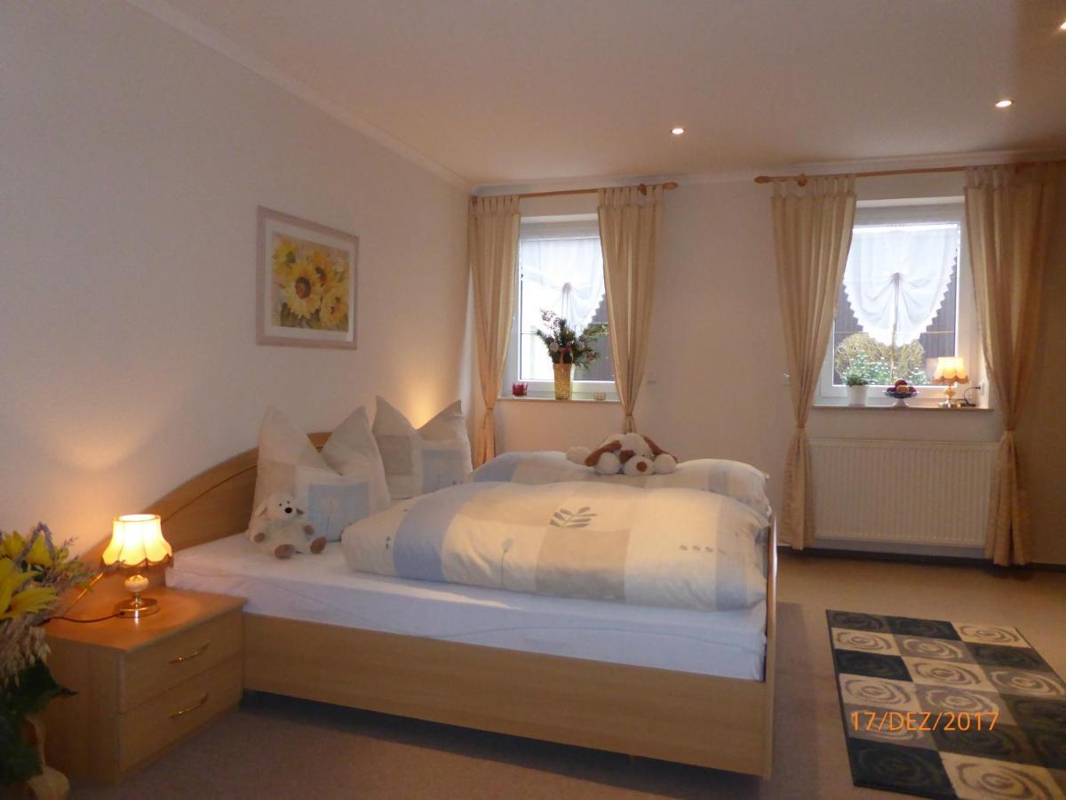 Ferienwohnung Floehatalblick Olbernhau Bagian luar foto